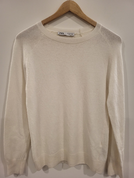 Zara Sweaters - Zara Women’s Cream Crewneck Pullover Sweater M Classic Preppy Cozy